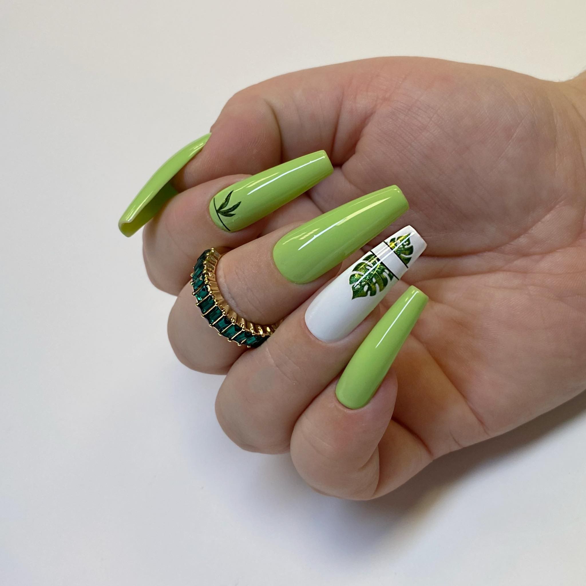 CN 3S Crystalac 8ml #188 - Parrot Green THF - Image 2