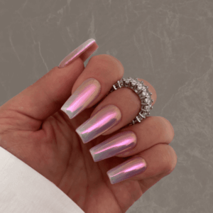 Naglafræðingar sem vinna með Crystal Nails